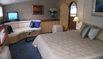 Akasha Master Stateroom